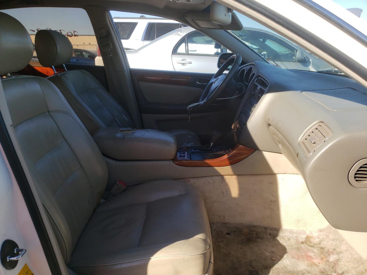Photo 5 from auction – 2000 LEXUS GS 300 with VIN JT8BD68S2Y0111729