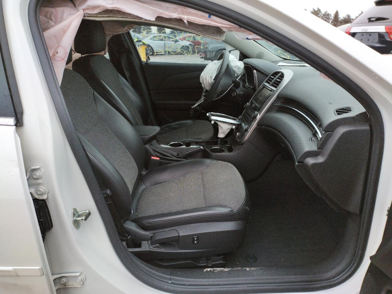 Photo 5 from auction – 2014 CHEVROLET MALIBU 1LT with VIN 1G11C5SL1EF240753