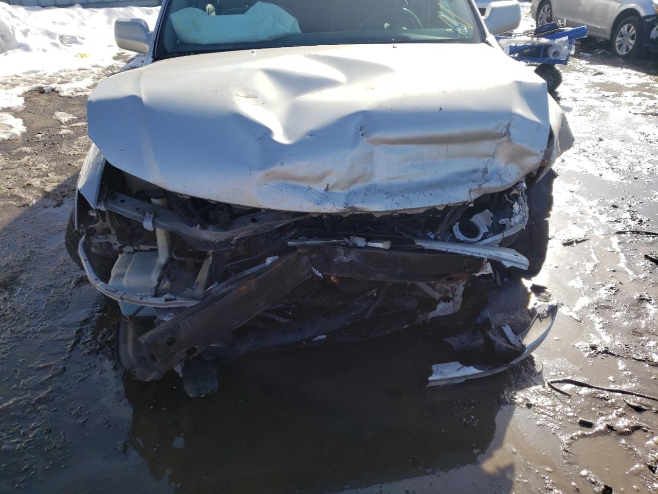 Photo 9 from auction – 2002 TOYOTA AVALON XL with VIN 4T1BF28B72U210028
