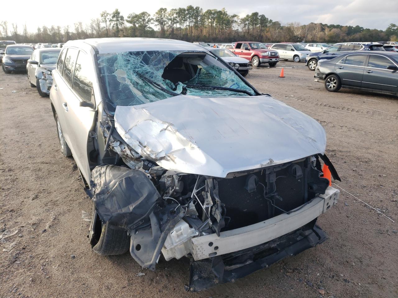 Photo 9 from auction – 2015 TOYOTA HIGHLANDER with VIN 5TDZARFH7FS012190