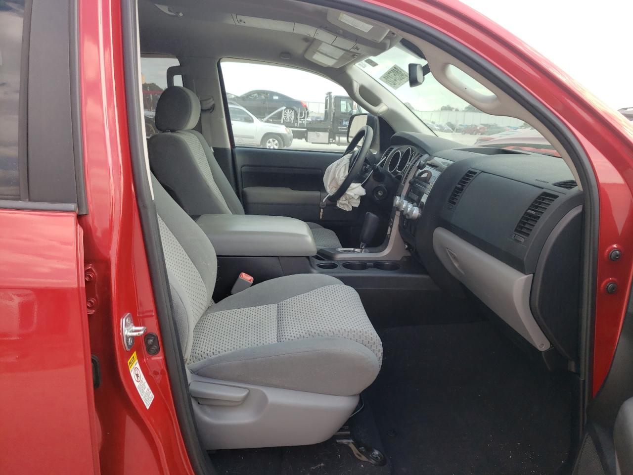 Photo 5 from auction – 2012 TOYOTA TUNDRA DOU with VIN 5TFUY5F18CX244577