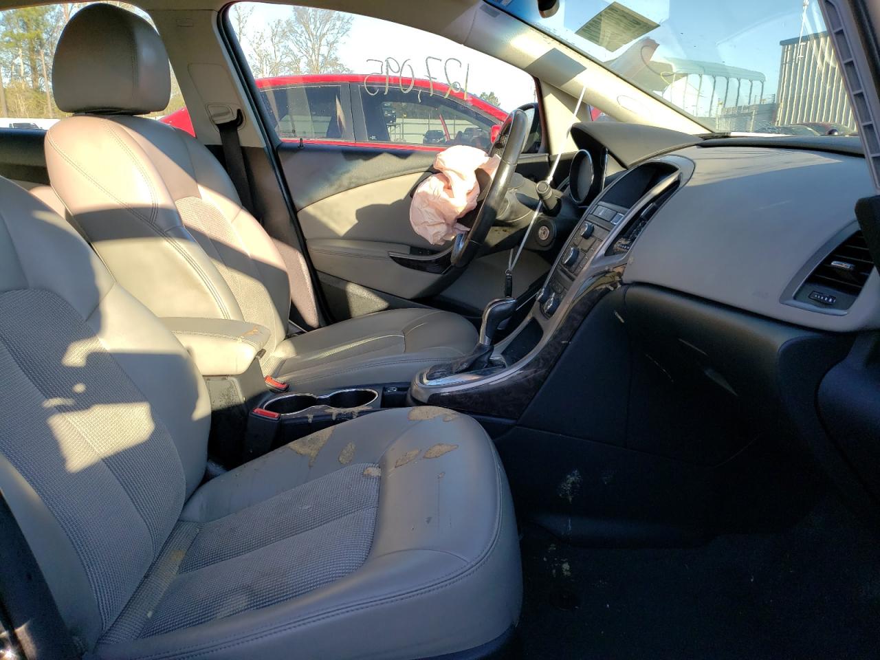 Photo 5 from auction – 2017 BUICK VERANO SPO with VIN 1G4PR5SKXH4120940