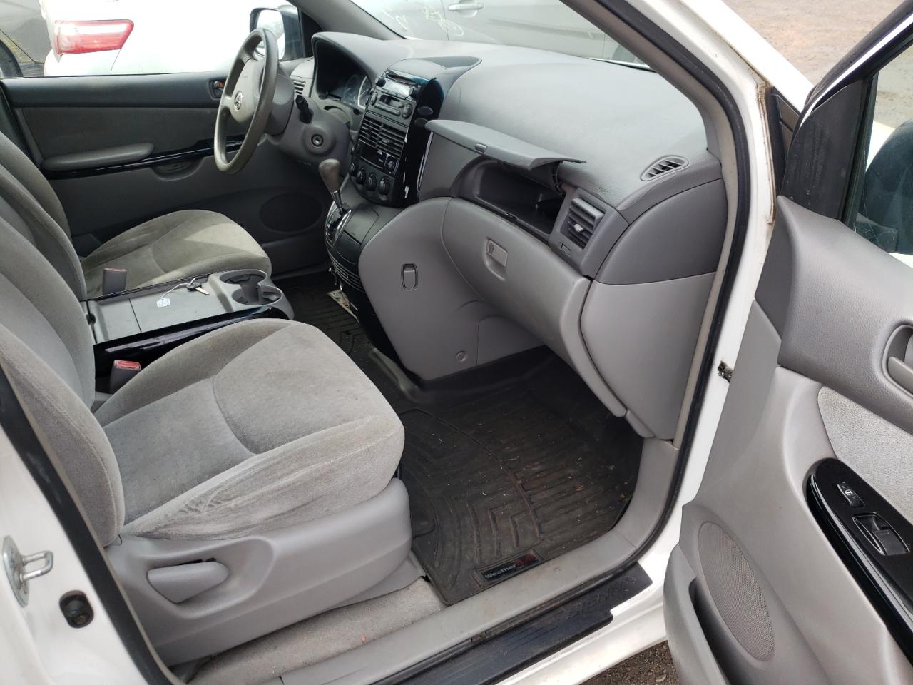 Photo 5 from auction – 2004 TOYOTA SIENNA CE with VIN 5TDZA23C94S065132