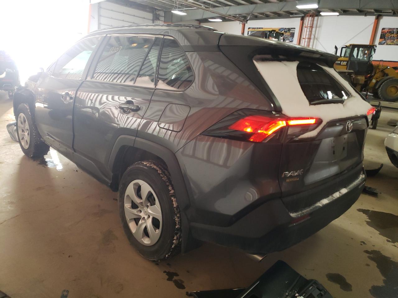 Photo 3 from auction – 2020 TOYOTA RAV4 LE with VIN 2T3B1RFVXLC122377