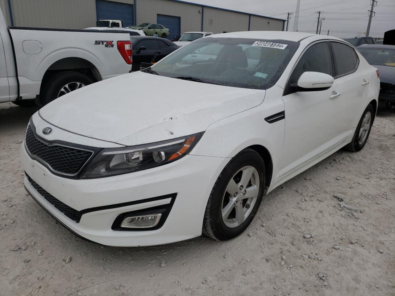 Photo 2 from auction – 2015 KIA OPTIMA LX with VIN KNAGM4A76F5655388
