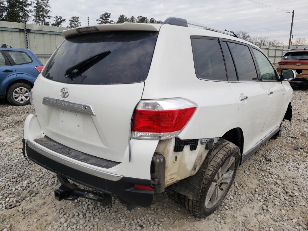 Photo 4 from auction – 2011 TOYOTA HIGHLANDER with VIN 5TDYK3EHXBS036324