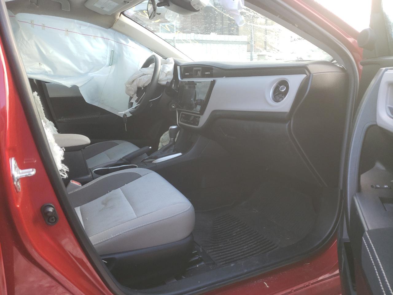Photo 5 from auction – 2018 TOYOTA COROLLA L with VIN 2T1BURHEXJC046136