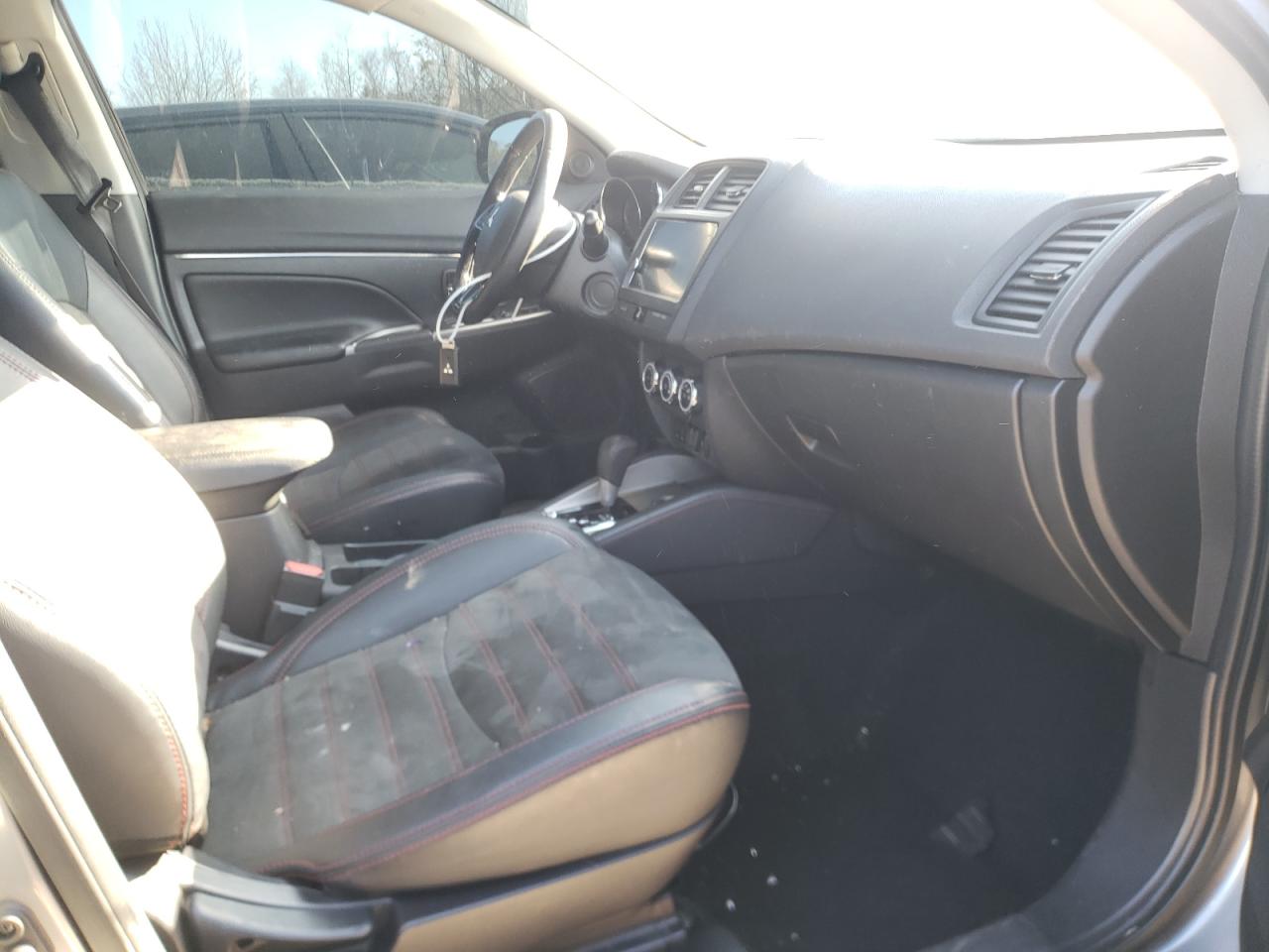 Photo 6 from auction – 2018 MITSUBISHI OUTLANDER with VIN JA4AR3AW8JU013761