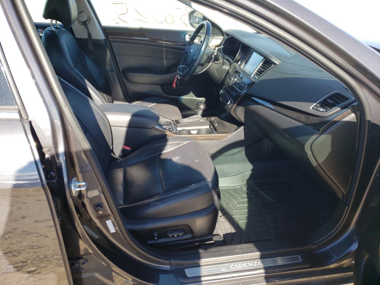 Photo 5 from auction – 2015 KIA CADENZA PR with VIN KNALN4D77F5197609