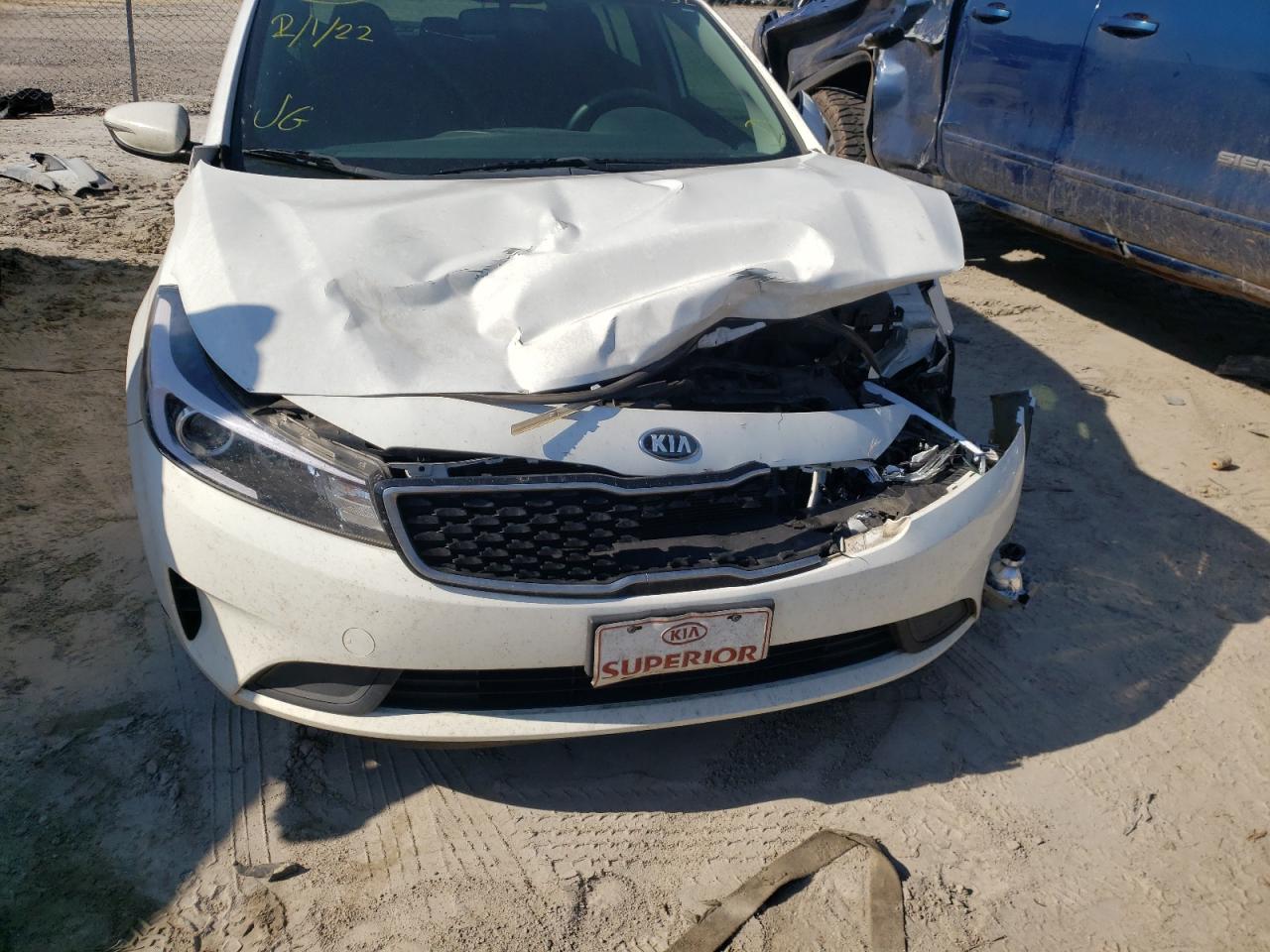 Photo 9 from auction – 2017 KIA FORTE LX with VIN KNAFK5A80H5700277