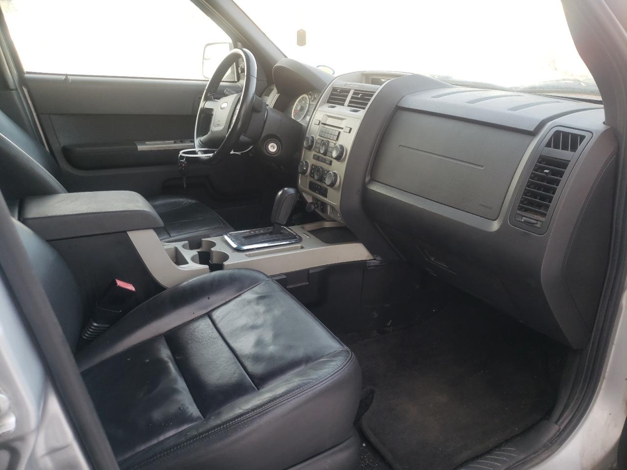 Photo 5 from auction – 2010 FORD ESCAPE XLT with VIN 1FMCU9DG8AKC97615