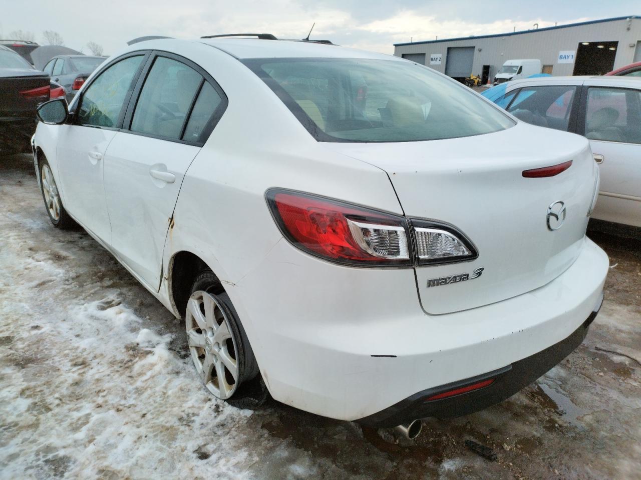 صورة رقم 3 من المزاد - 2011 MAZDA 3 I مع VIN JM1BL1VG8B1355734