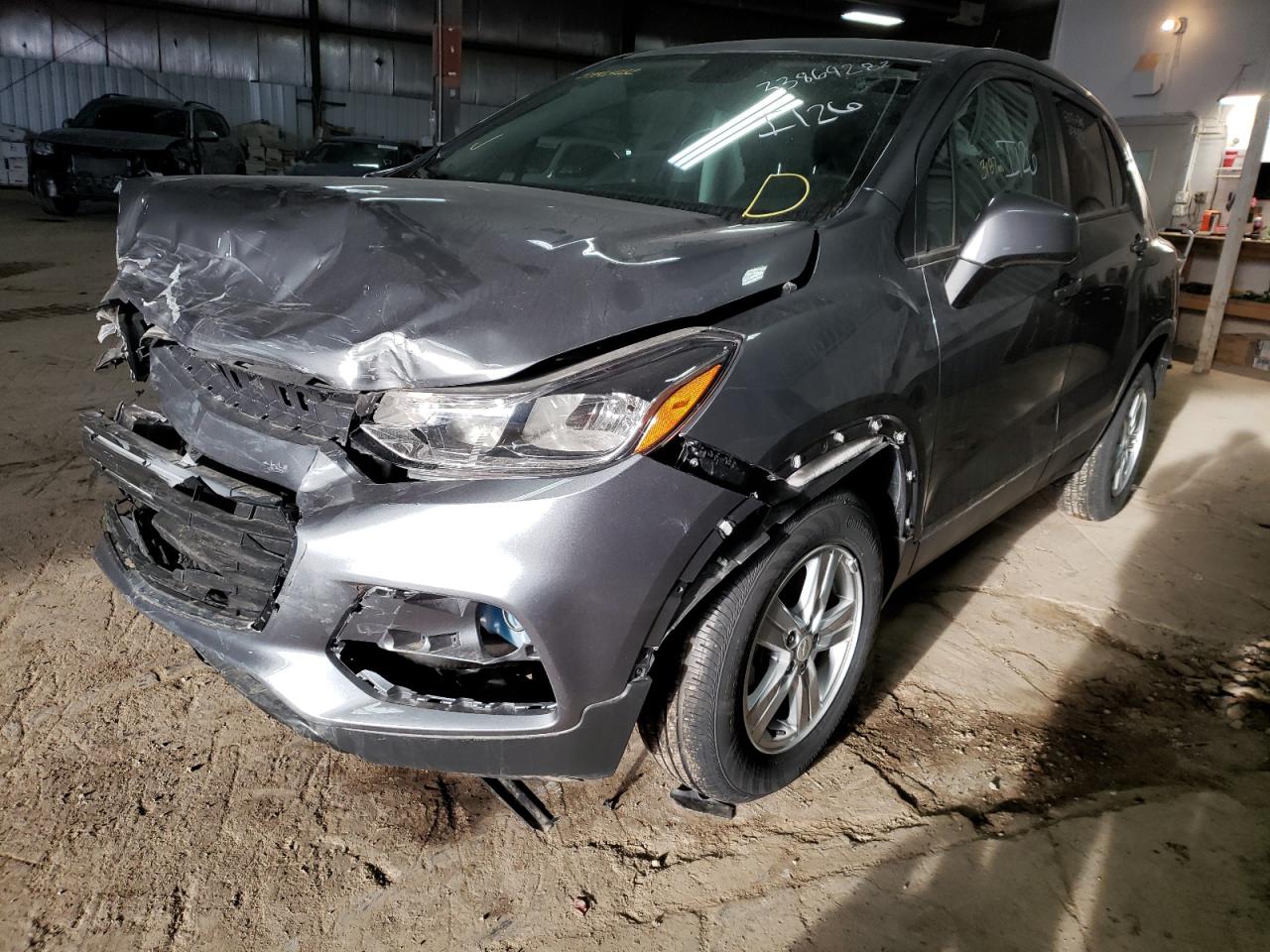 Photo 2 from auction – 2020 CHEVROLET TRAX LS with VIN 3GNCJNSB3LL243449