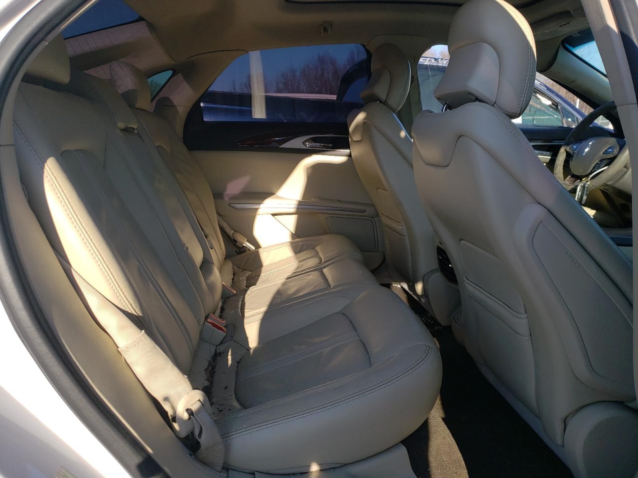 Photo 6 from auction – 2014 LINCOLN MKZ HYBRID with VIN 3LN6L2LU3ER815520