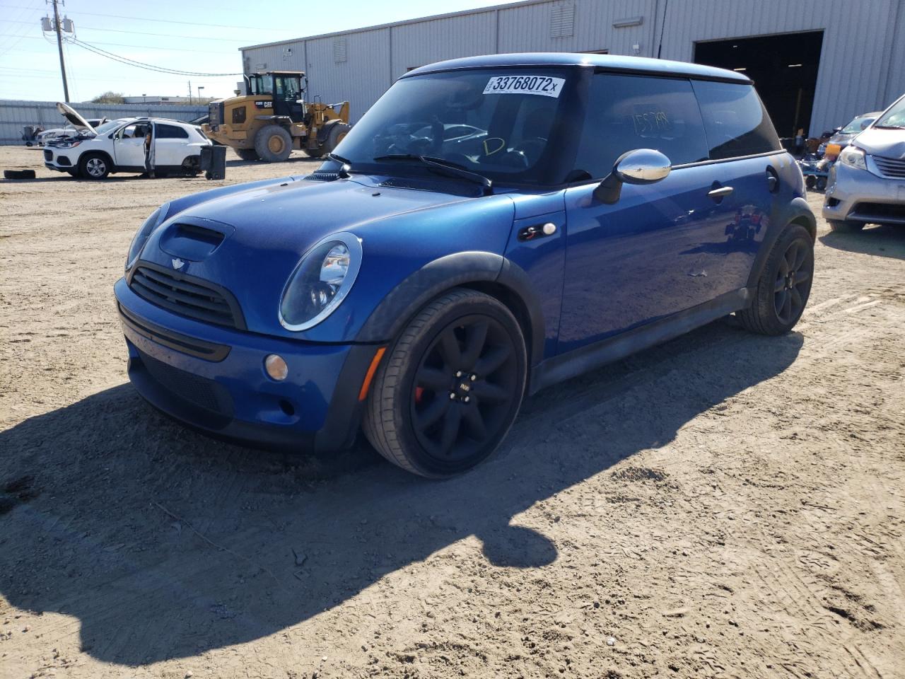 Foto 2 de la subasta – 2005 MINI COOPER S con VIN WMWRE33435TG95248