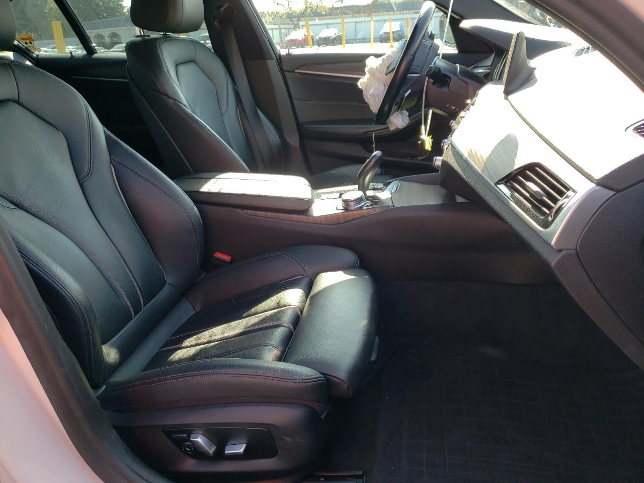 Photo 5 from auction – 2018 BMW 530E with VIN WBAJA9C53JB032991