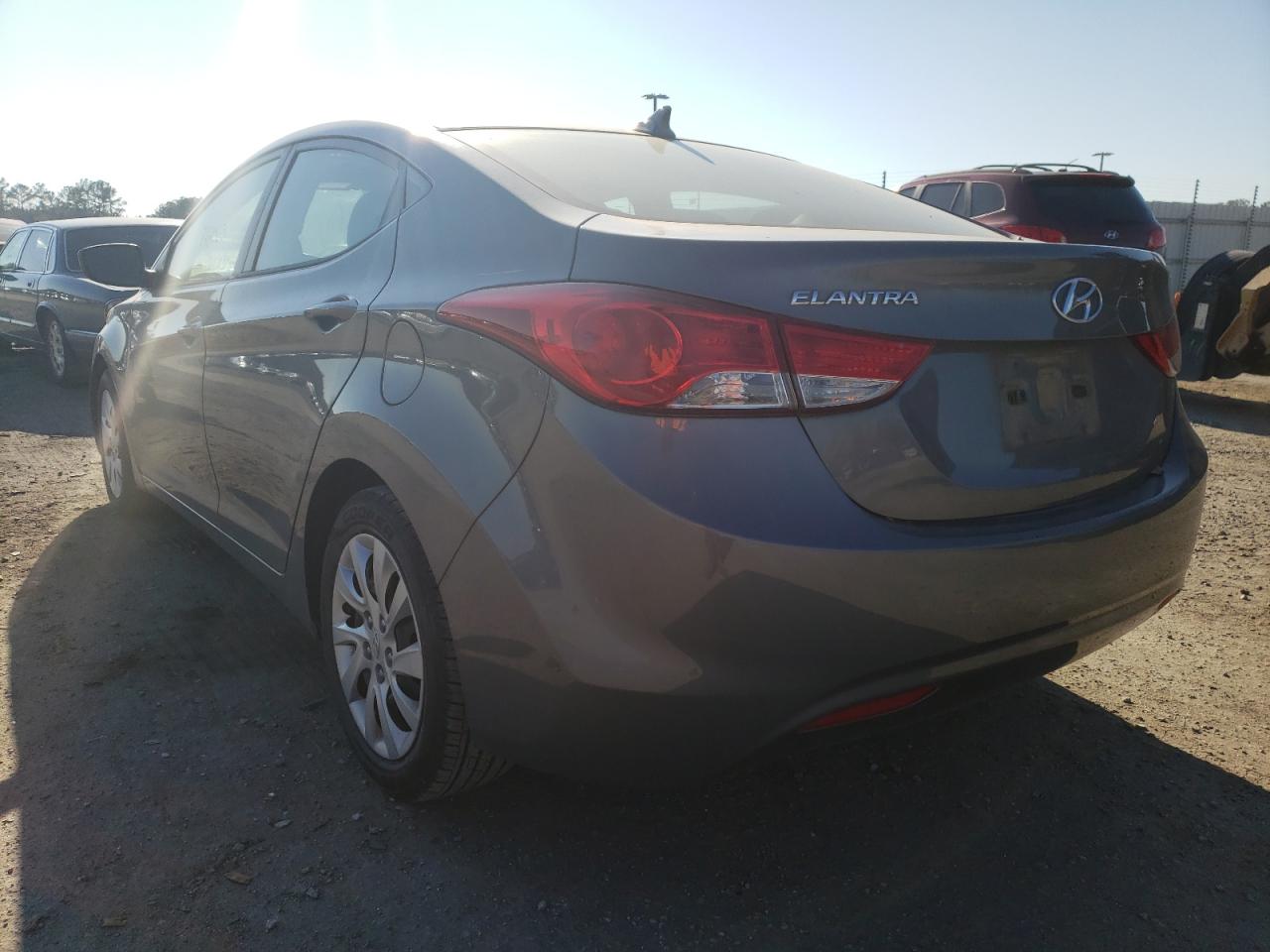 Photo 3 from auction – 2012 HYUNDAI ELANTRA GL with VIN 5NPDH4AE4CH116630