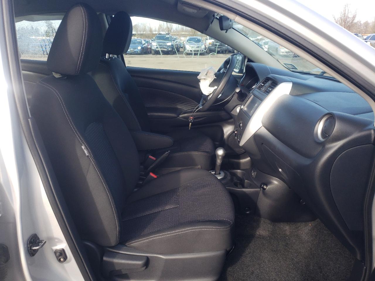 Photo 5 from auction – 2019 NISSAN VERSA S with VIN 3N1CN7AP8KL862894
