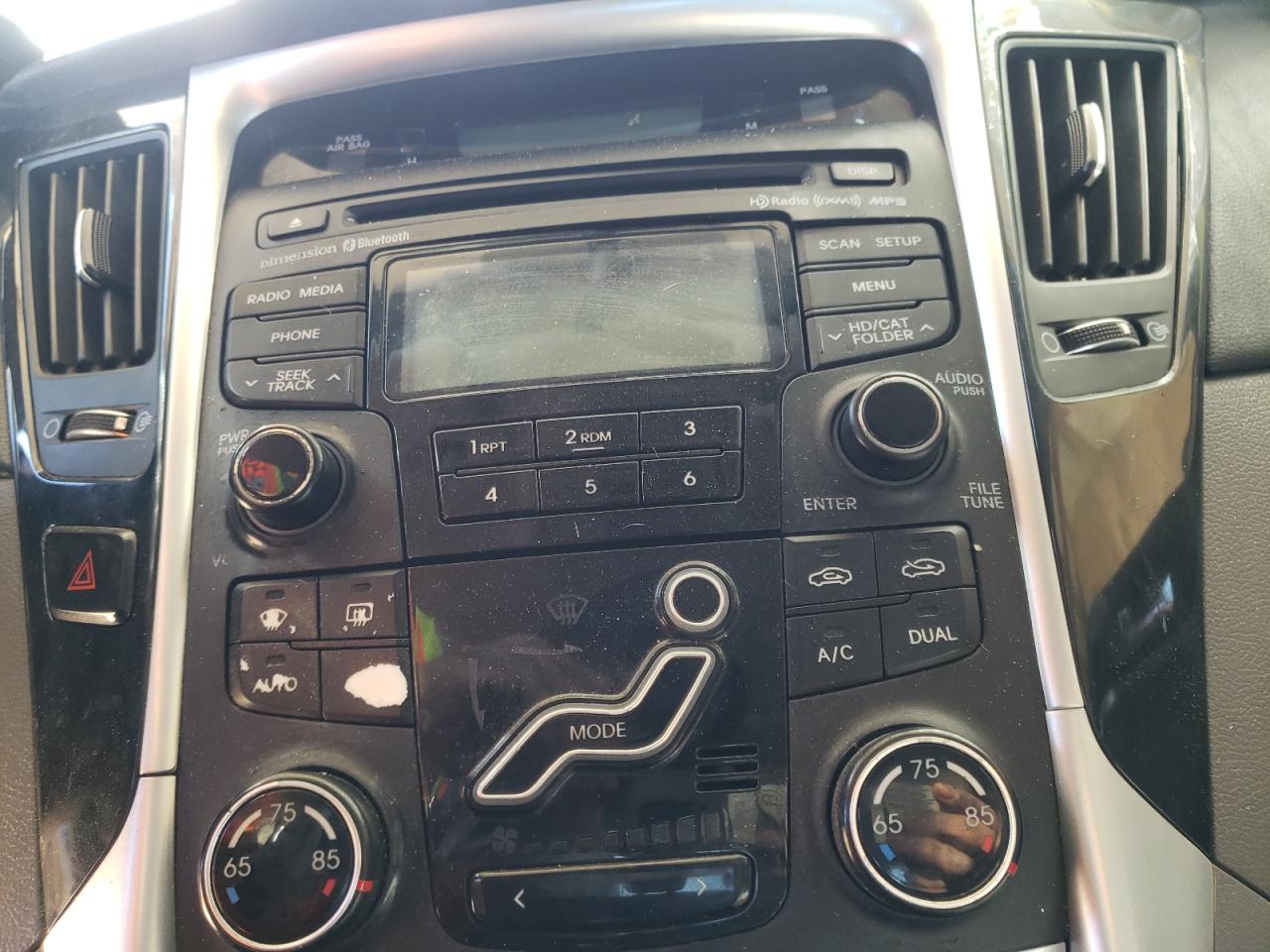 Photo 9 from auction – 2012 HYUNDAI SONATA SE with VIN 5NPEC4AC9CH430307