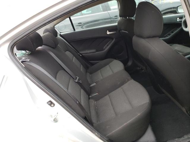 Photo 7 from auction – 2017 KIA FORTE LX with VIN 3KPFK4A72HE043992