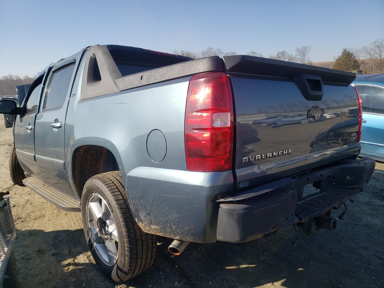 Photo 3 from auction – 2008 CHEVROLET AVALANCHE with VIN 3GNFK123X8G222500