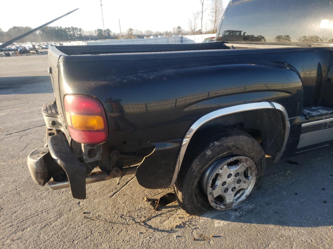 Photo 9 from auction – 2002 CHEVROLET SILVERADO with VIN 1GCEC14T02Z199136