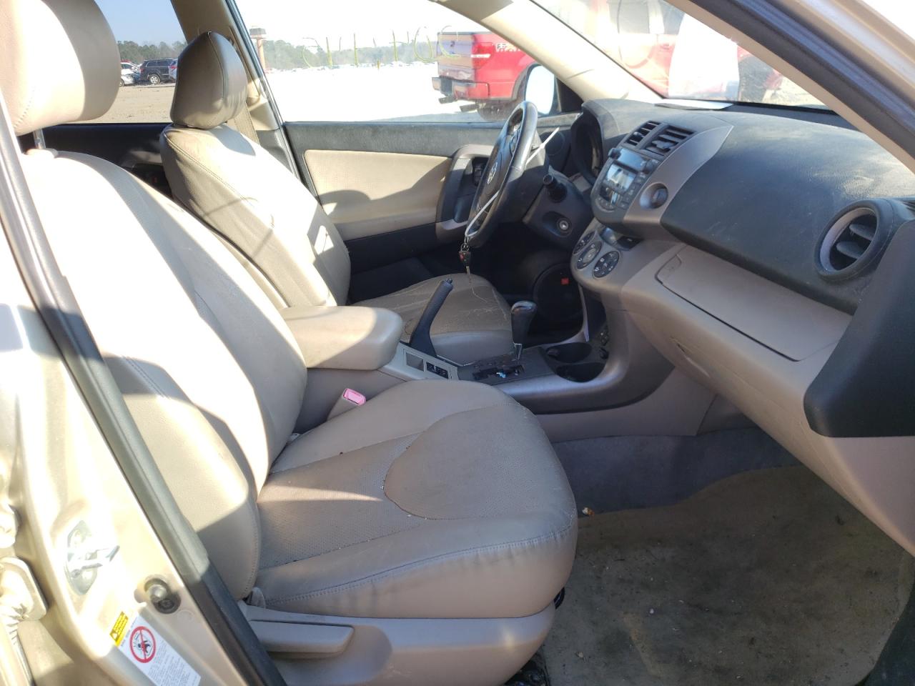 Photo 5 from auction – 2008 TOYOTA RAV4 LIMIT with VIN JTMBK31V086048802