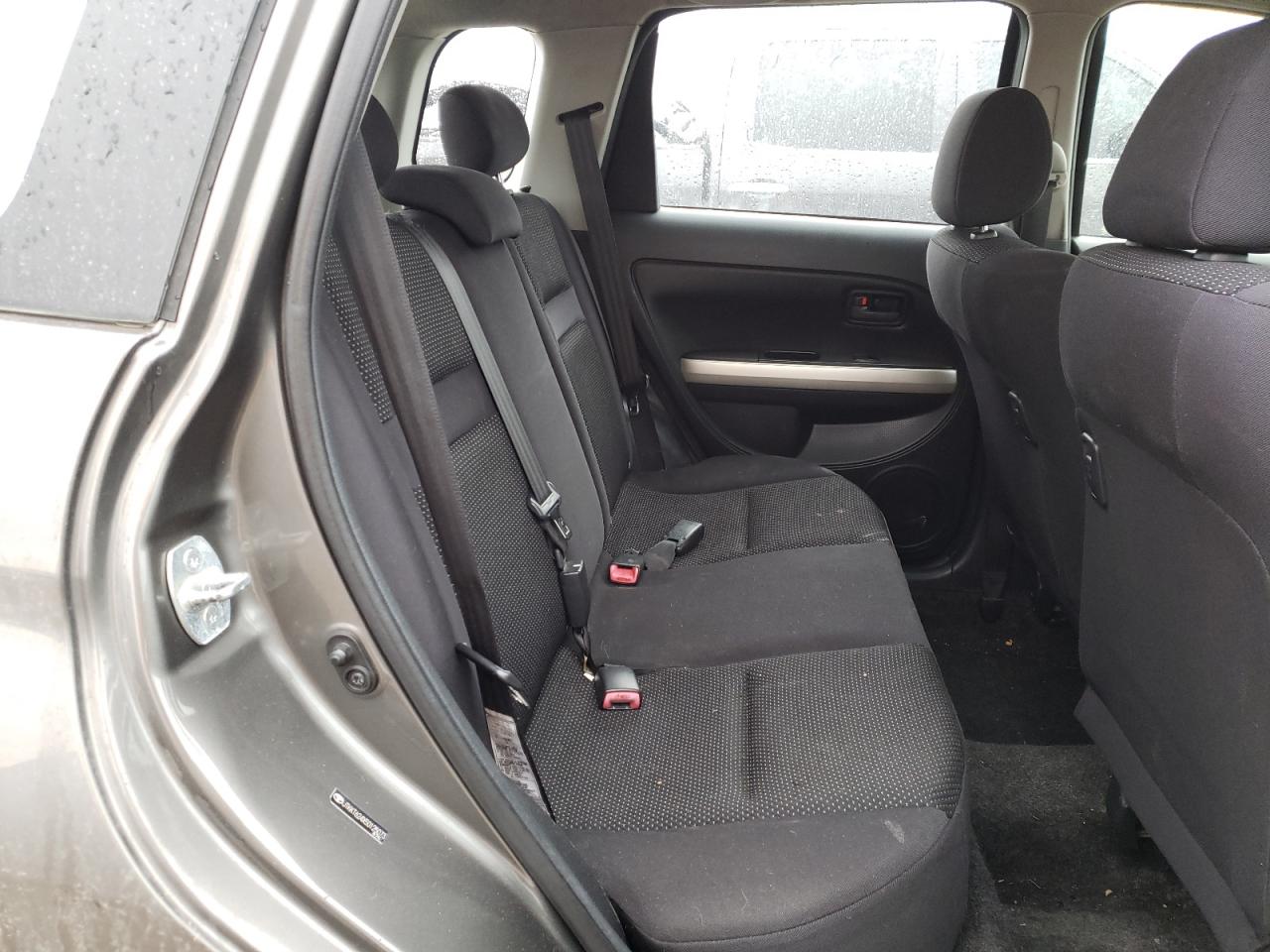 Photo 6 from auction – 2005 TOYOTA SCION XA with VIN JTKKT624X50125073