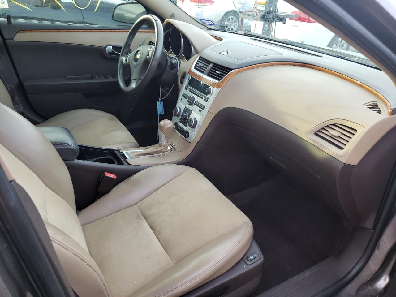 Photo 5 from auction – 2011 CHEVROLET MALIBU 2LT with VIN 1G1ZD5E14BF177430