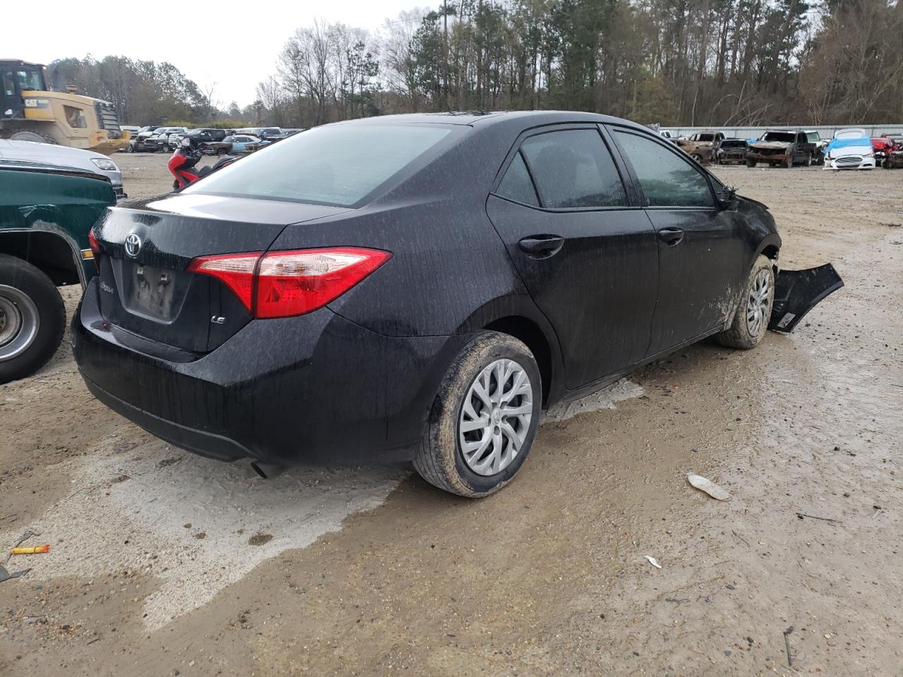 Photo 4 from auction – 2017 TOYOTA COROLLA L with VIN 5YFBURHE6HP664760
