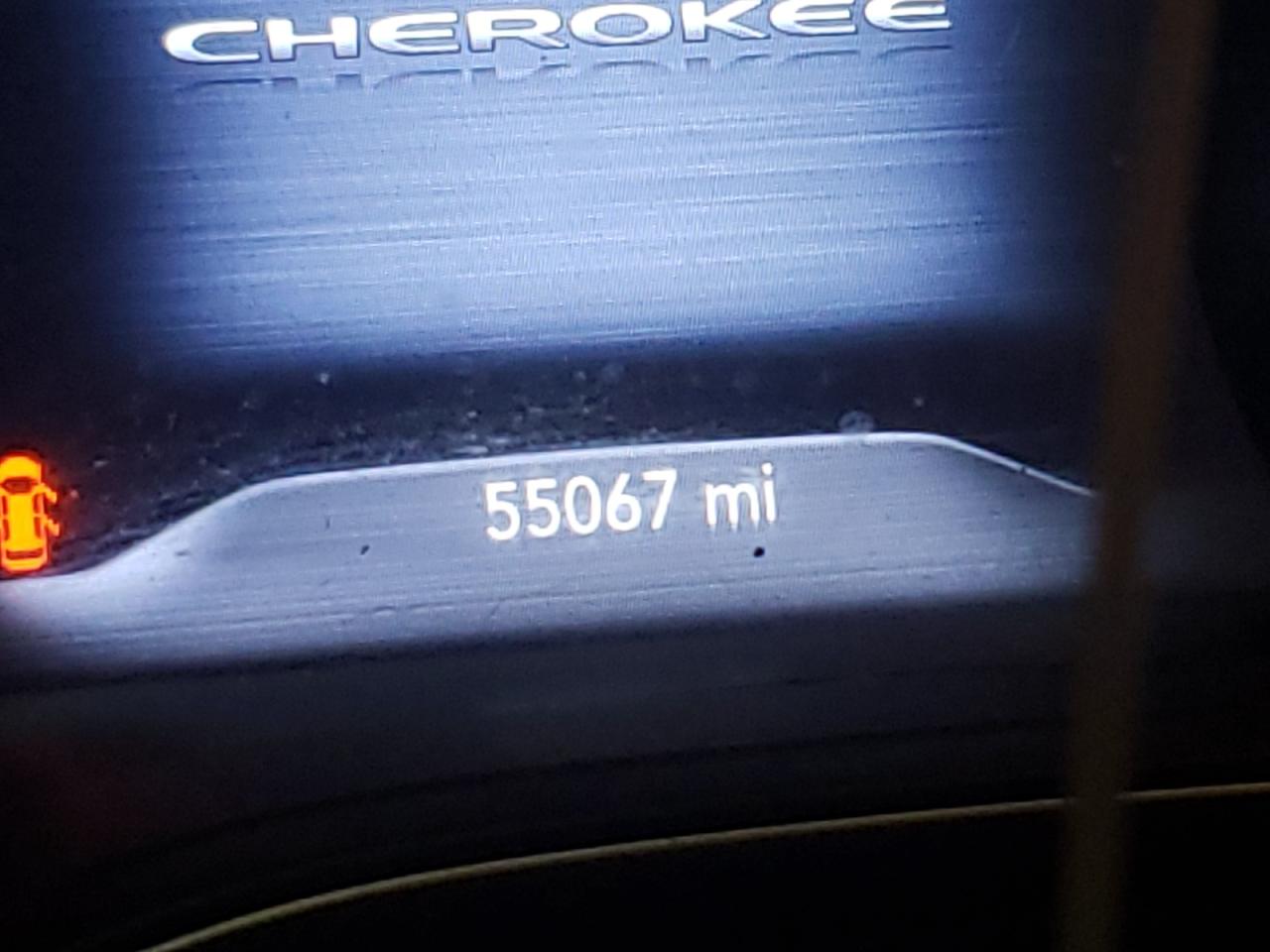 Photo 8 from auction – 2019 JEEP CHEROKEE T with VIN 1C4PJMBX7KD433338