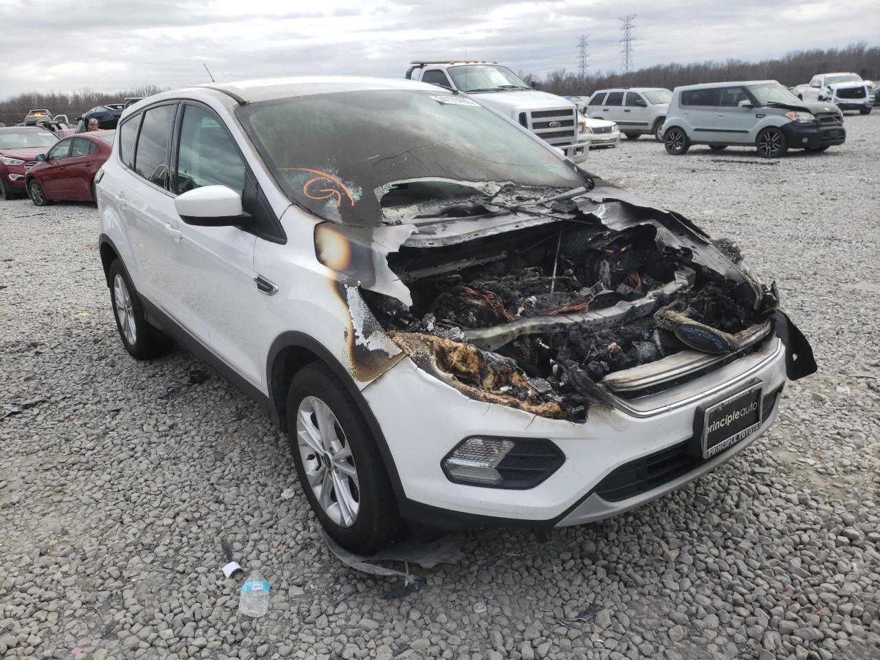 FORD ESCAPE SE 2017 with VIN 1FMCU9GD7HUD94403 - Photo from auction