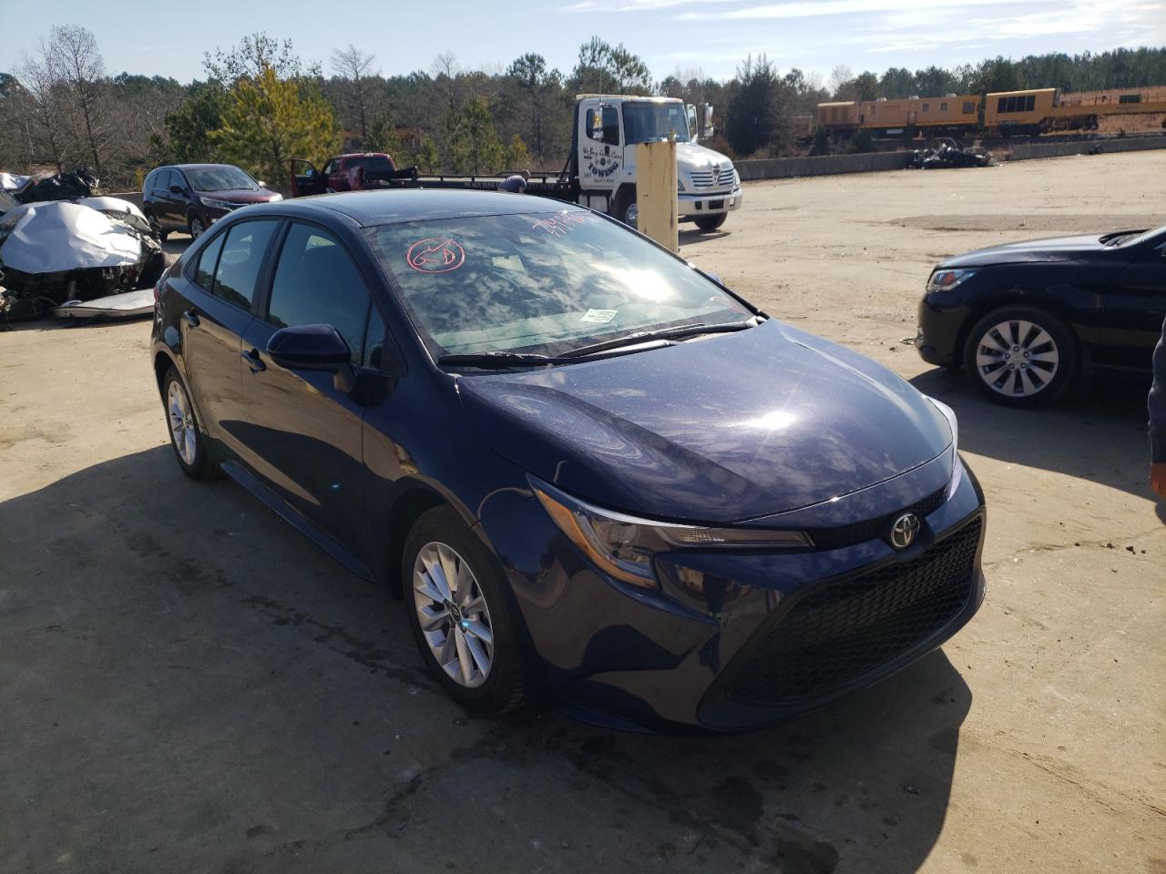 Photo 1 from auction – 2021 TOYOTA COROLLA LE with VIN 5YFVPMAE7MP257204