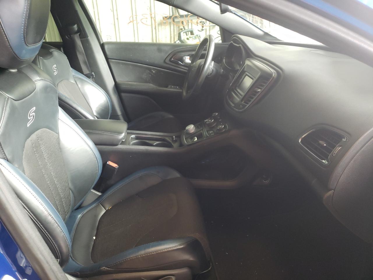 Photo 5 from auction – 2016 CHRYSLER 200 S with VIN 1C3CCCBB0GN117650