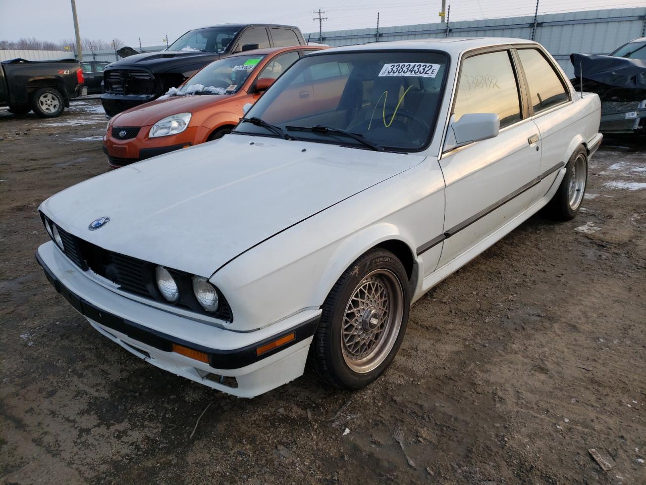 Photo 2 from auction – 1990 BMW 325 I with VIN WBAAA1318LAE58847