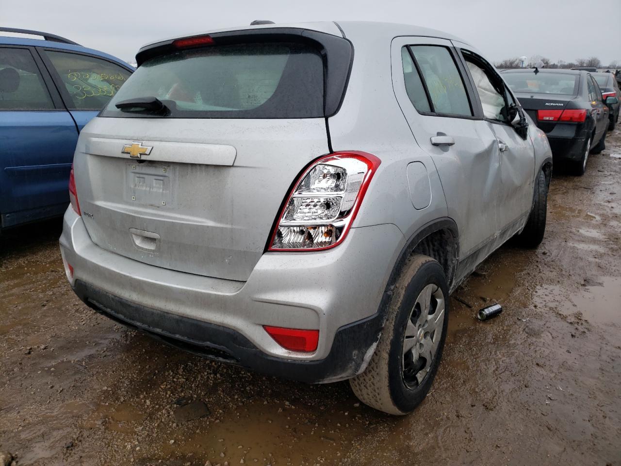 Photo 4 from auction – 2018 CHEVROLET TRAX LS with VIN 3GNCJKSB3JL370620
