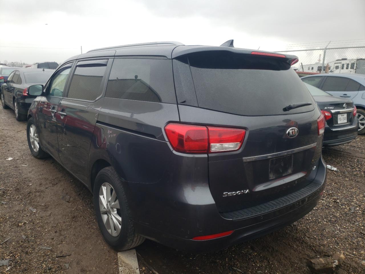 Photo 3 from auction – 2015 KIA SEDONA LX with VIN KNDMB5C14F6032968