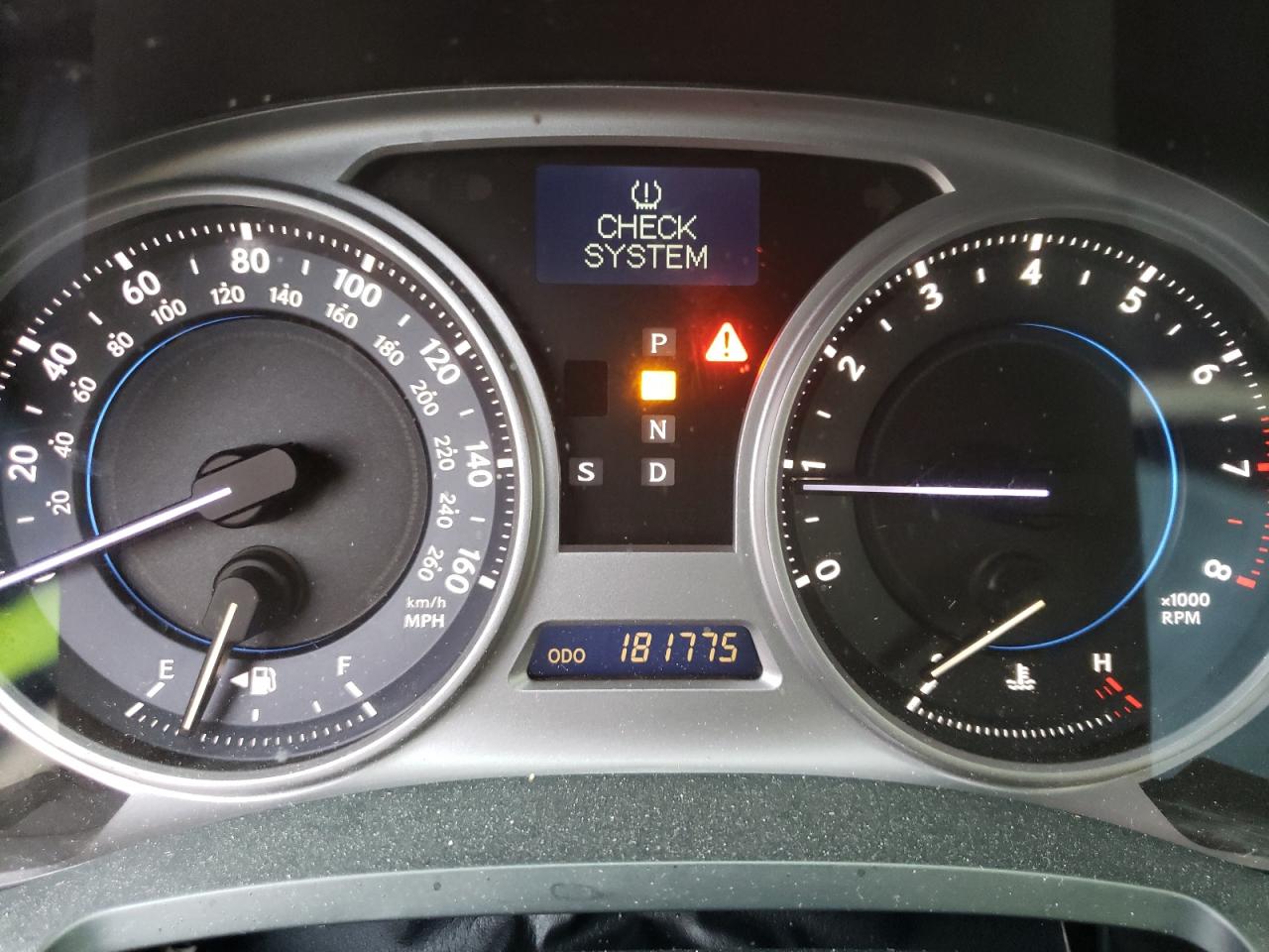 Photo 8 from auction – 2006 LEXUS IS 250 with VIN JTHCK262962001235