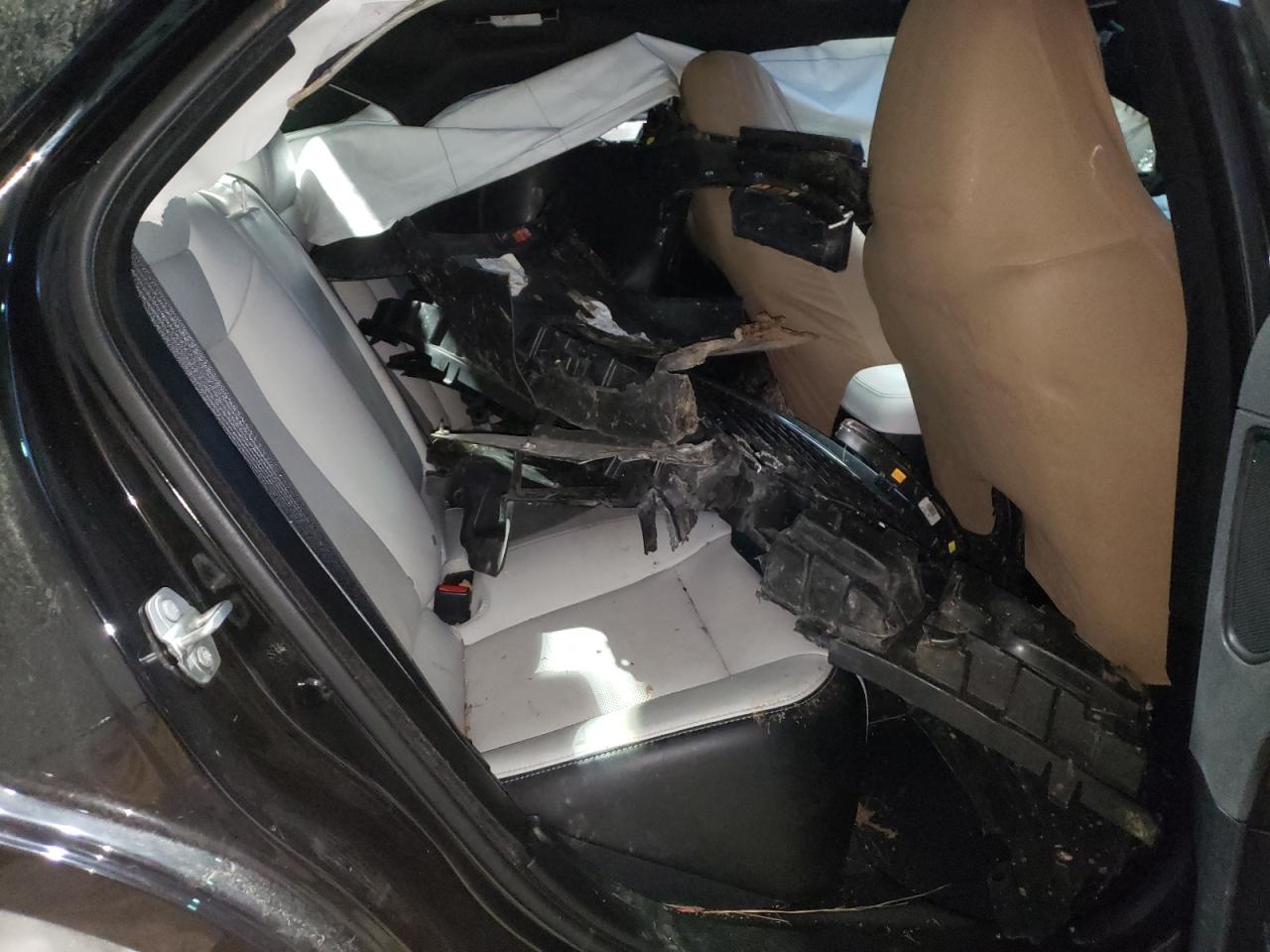 Photo 6 from auction – 2017 CHRYSLER 300 S with VIN 2C3CCAGG7HH628789