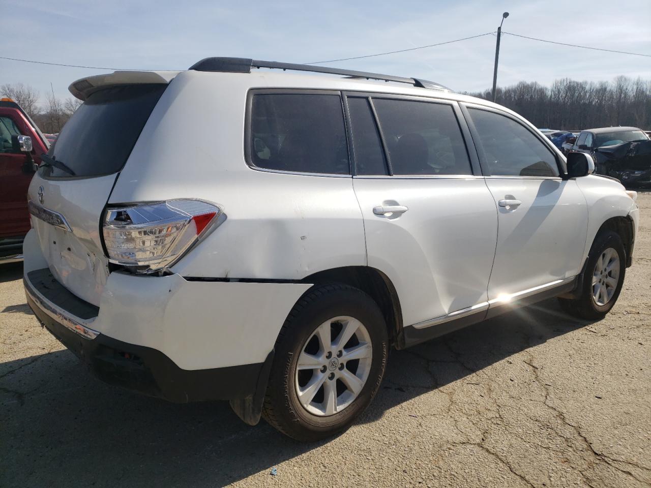 Photo 4 from auction – 2012 TOYOTA HIGHLANDER with VIN 5TDZK3EH9CS073855