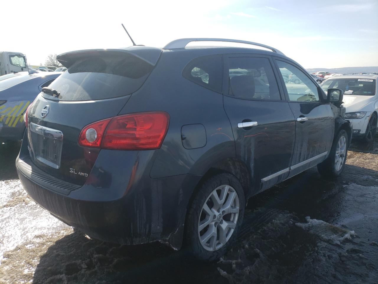 Photo 4 from auction – 2013 NISSAN ROGUE S with VIN JN8AS5MV3DW647839