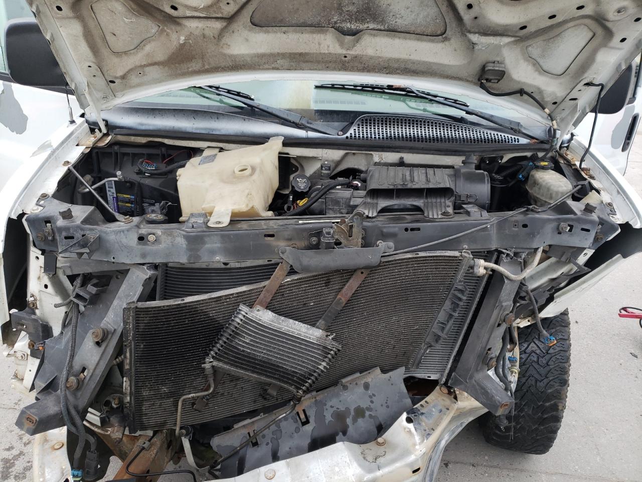 Photo 7 from auction – 2003 CHEVROLET EXPRESS G3 with VIN 1GAHG35U331143897