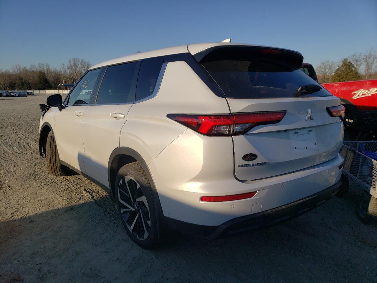 Photo 3 from auction – 2022 MITSUBISHI OUTLANDER with VIN JA4J3TA83NZ053483