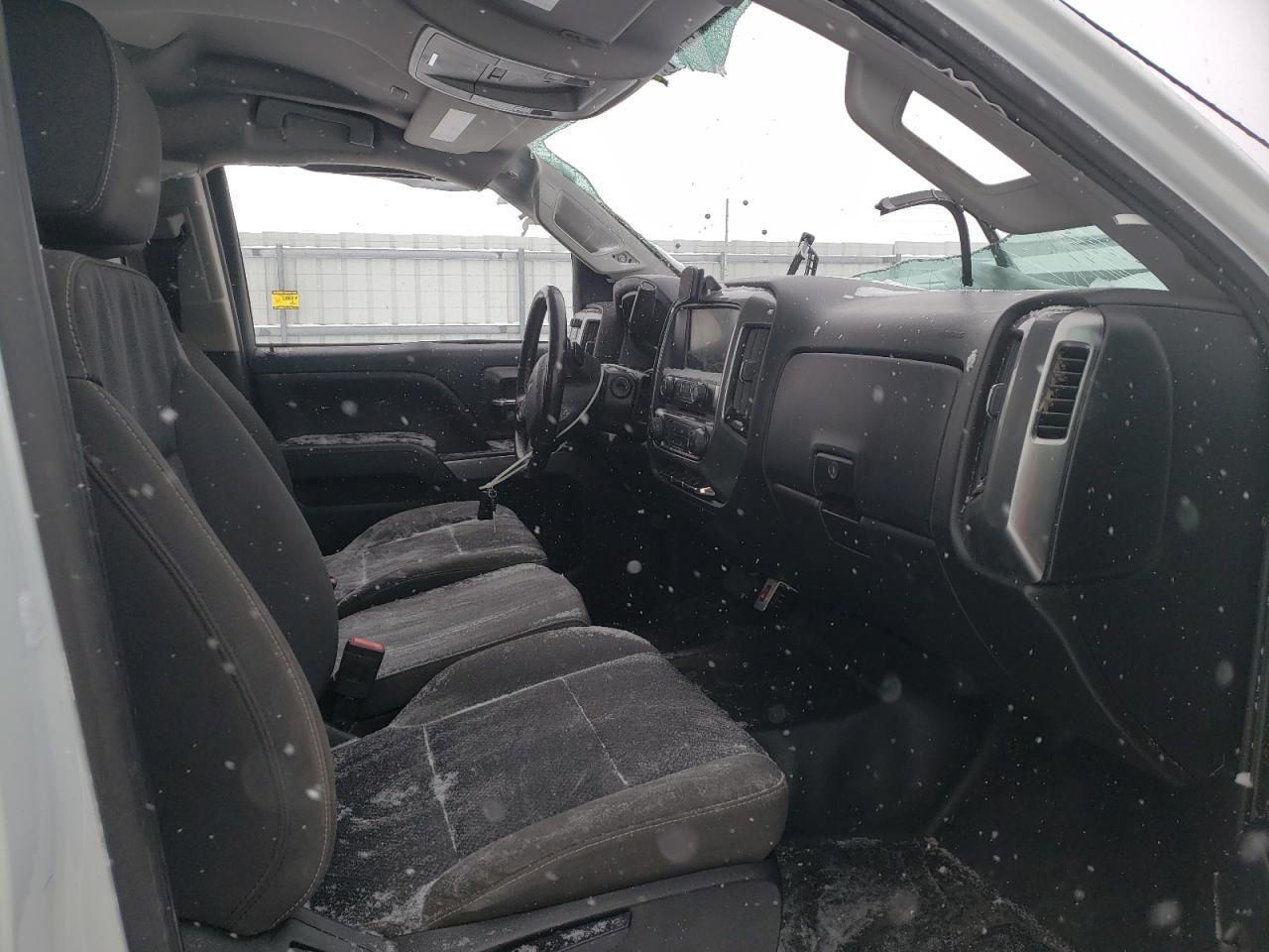 Photo 5 from auction – 2018 CHEVROLET SILVERADO with VIN 1GC4KZEY6JF172613