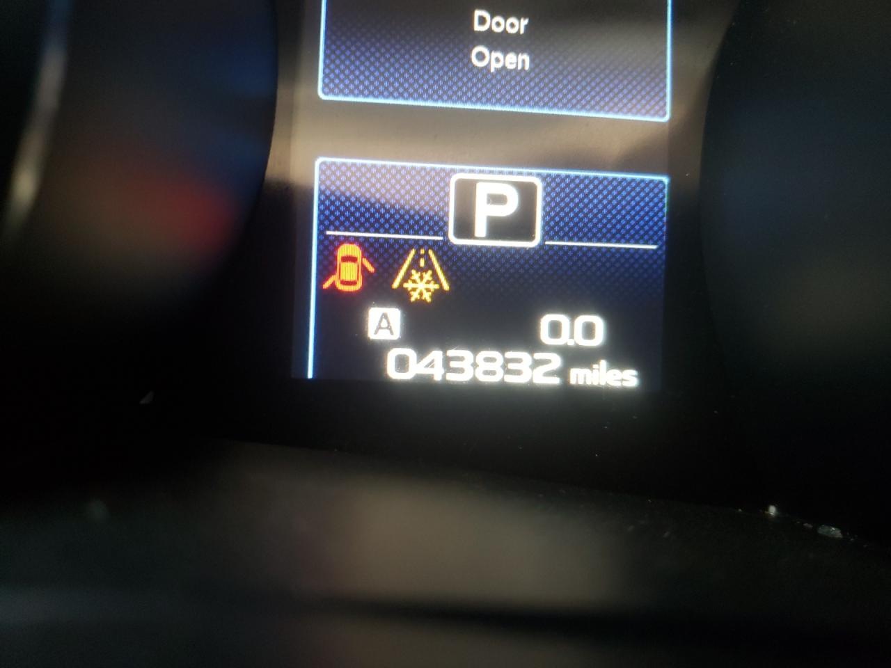 Photo 8 from auction – 2016 SUBARU LEGACY 2.5 with VIN 4S3BNBA69G3041244