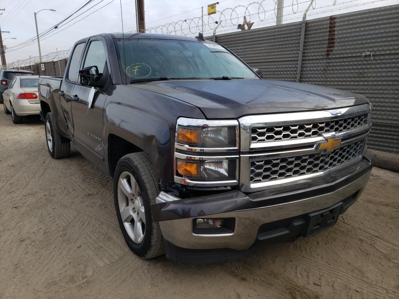 CHEVROLET SILVERADO 2015 with VIN 1GCRCREC5FZ151944 - Photo from auction