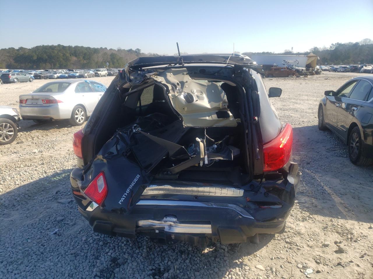 Photo 9 from auction – 2017 NISSAN PATHFINDER with VIN 5N1DR2MN9HC648001