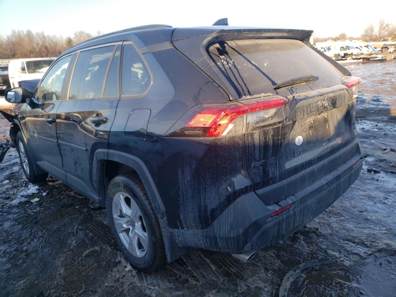 Photo 3 from auction – 2021 TOYOTA RAV4 XLE with VIN 2T3P1RFV2MC200545