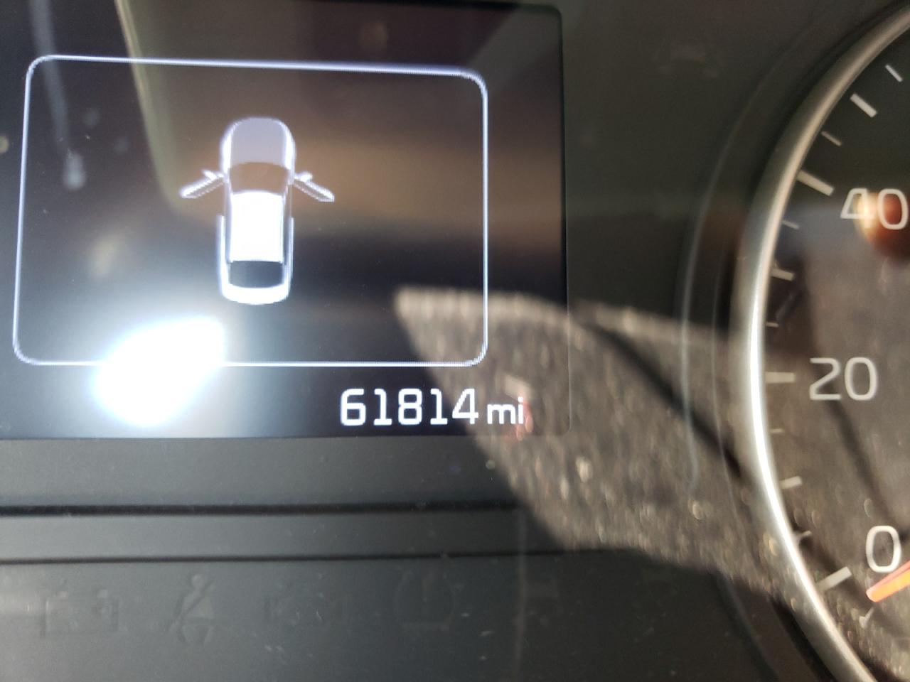 Photo 12 from auction – 2018 KIA OPTIMA EX with VIN 5XXGU4L33JG179974