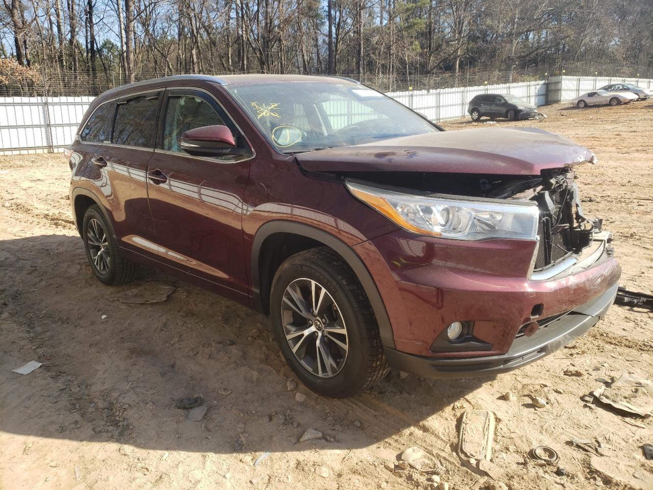 TOYOTA HIGHLANDER 2016 with VIN 5TDKKRFH9GS152693 - Photo from auction
